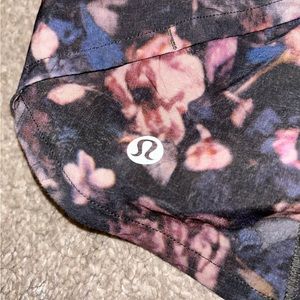 Womens Size 2 Lululemon Floral Run Speed Up Shorts